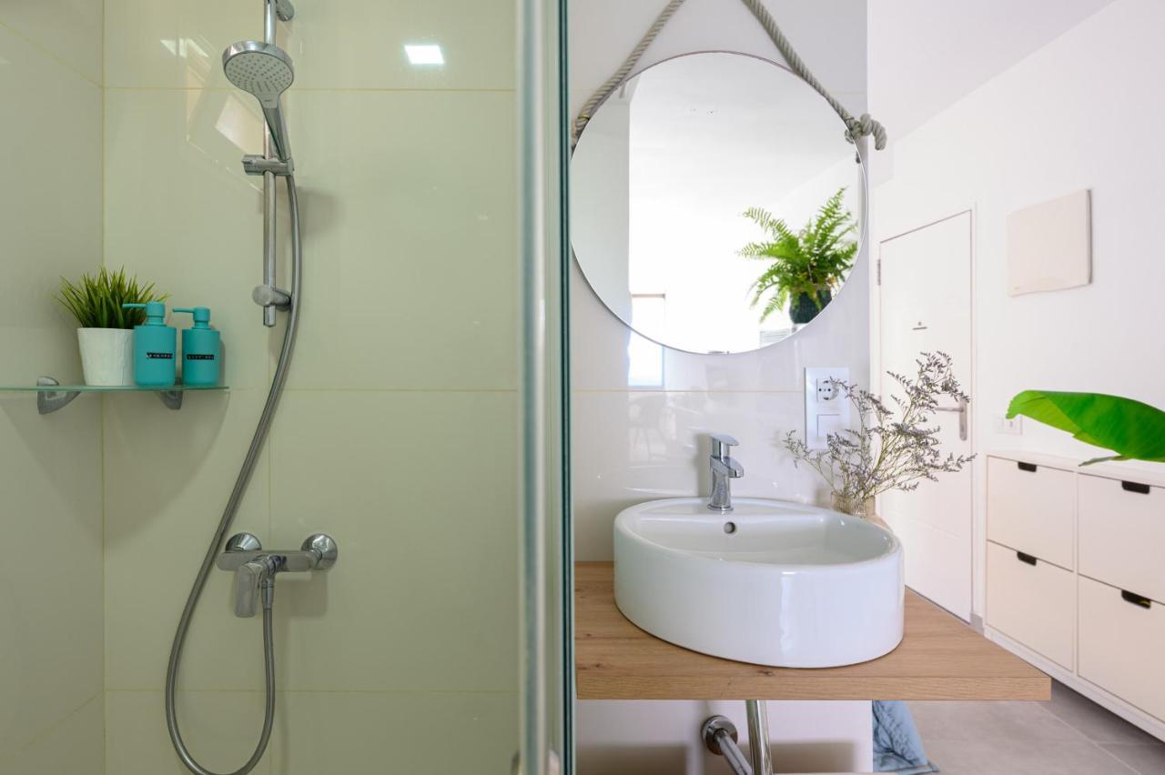 Stylish Sea View Accommodation Las Canteras Las Palmas de Gran Canaria Luaran gambar